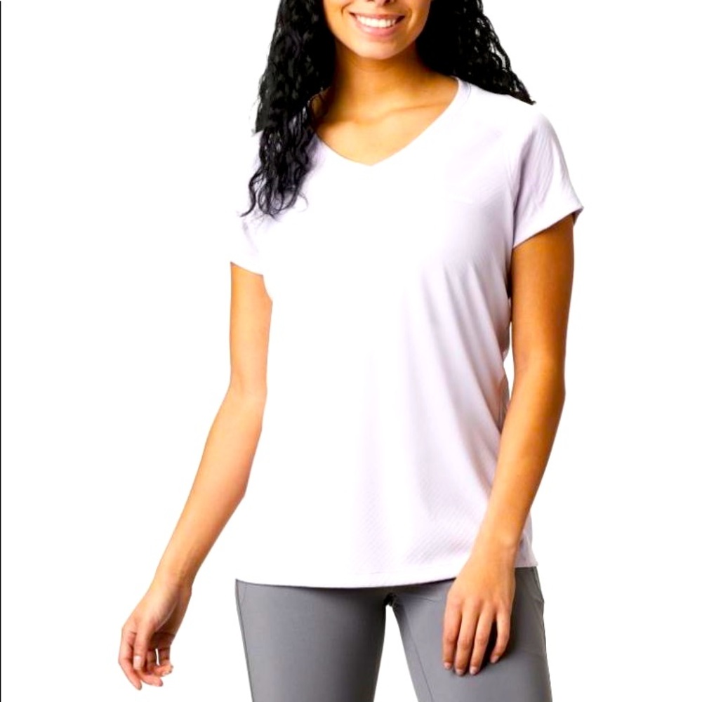 Columbia white short sleeved tshirt